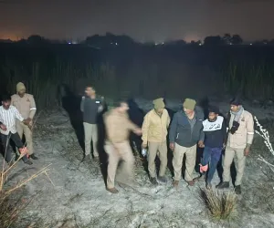 Video : बलिया पुलिस ने चार बदमाशों को मुठभेड़ में किया गिरफ्तार, दो हत्यारोपियों के पैर में लगी गोली