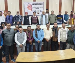 अनोखे और अद्भुत व्यक्तित्व के धनी थे 'प्रमोद बाबा', पत्रकारों ने दी श्रद्धांजलि