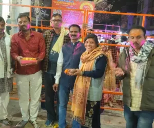 मानदेय वृद्धि की घोषणा से शिक्षामित्रों में खुशी, बाबा बालेश्वरनाथ मंदिर में मत्था टेककर जताया सीएम योगी का आभार