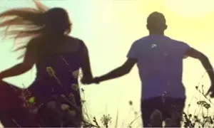 रिसेप्शन से पहले बेवफा हुई दुल्हन : सबकी आंखों में 'धूल' झोंक प्रेमी के साथ विवाहिता फरार 