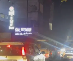 बलिया में ऑपरेशन के दौरान महिला की मौत, अपूर्वा नर्सिंग होम पर हंगामा ; चिकित्सक दम्पती समेत 5 डाक्टरों पर मुकदमा