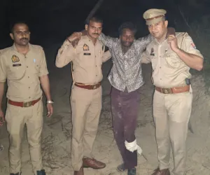 Half Encounter In Ballia : बलिया पुलिस पर फायर करना बदमाश को पड़ा भारी