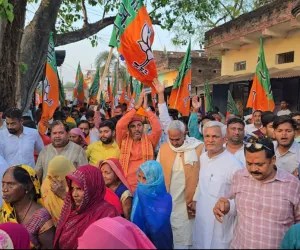 तीन माह चली पूर्व मंत्री उपेन्द्र तिवारी की पदयात्रा के आखिरी दिन उमड़ा जनसैलाब, भगवामय हुआ चितबड़ागांव