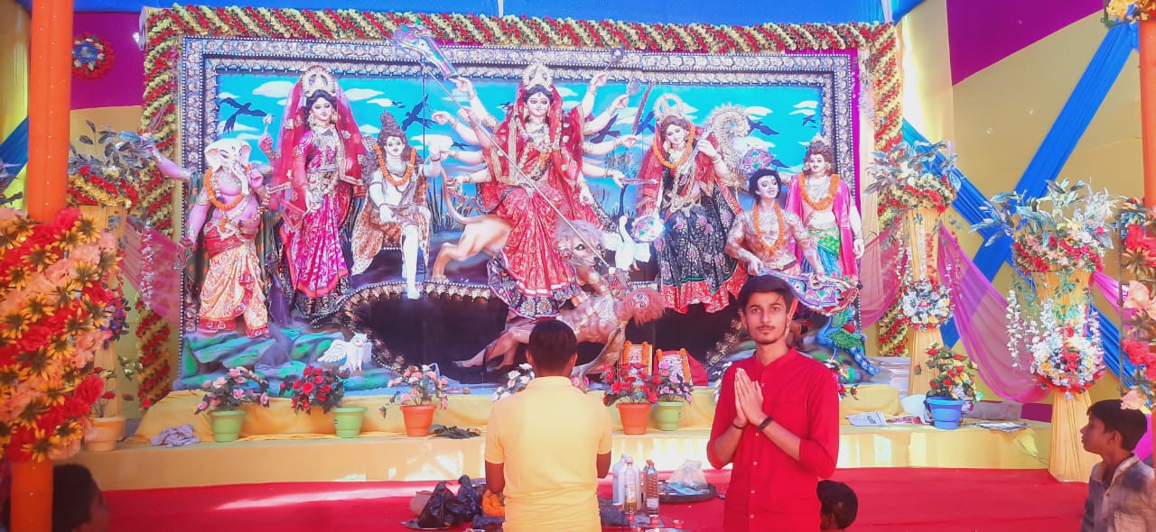 Dalan Chhapra Me Durga Puja